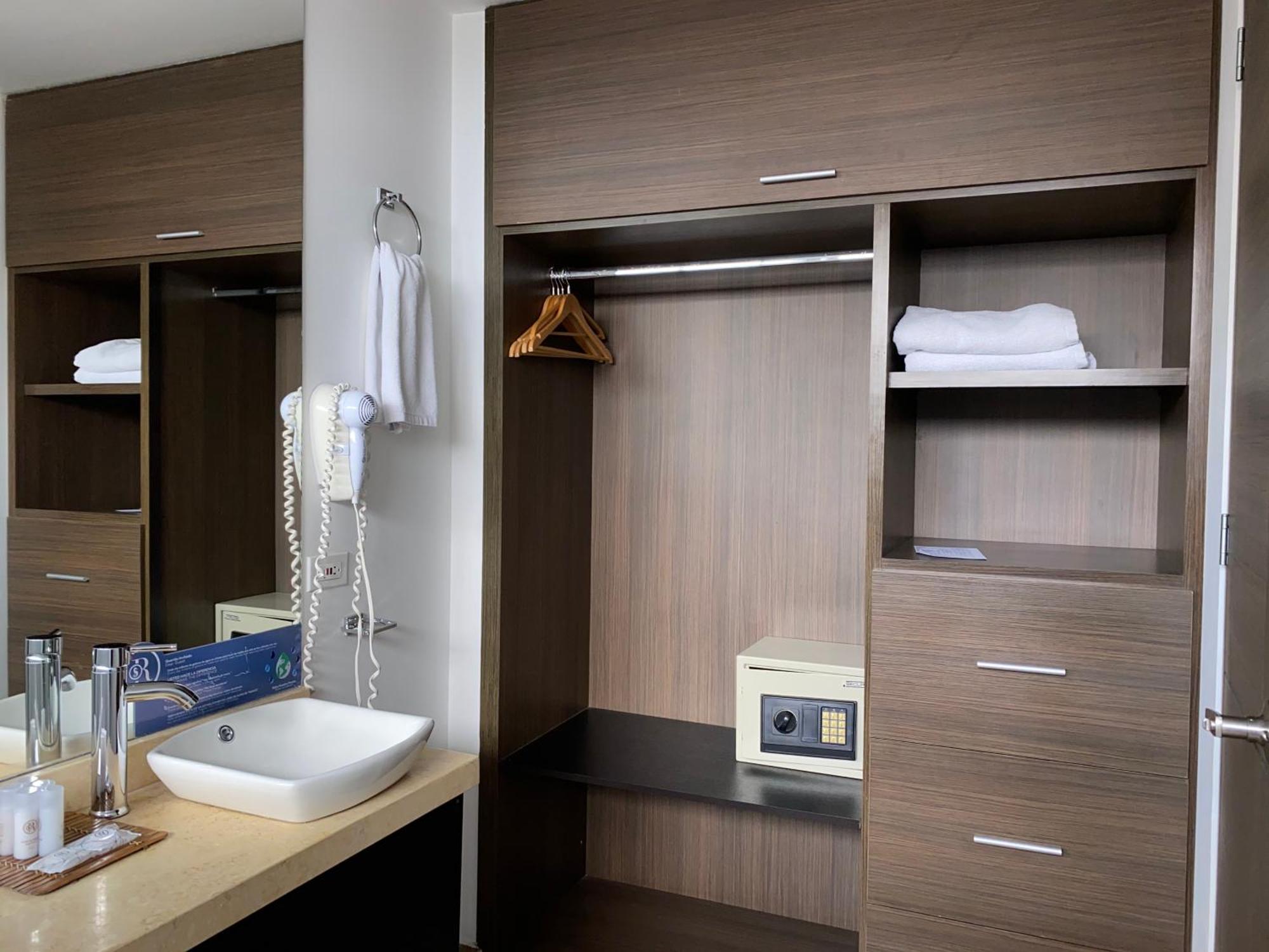 Hotel Apartamentos Regency La Feria Bogota Kamer foto