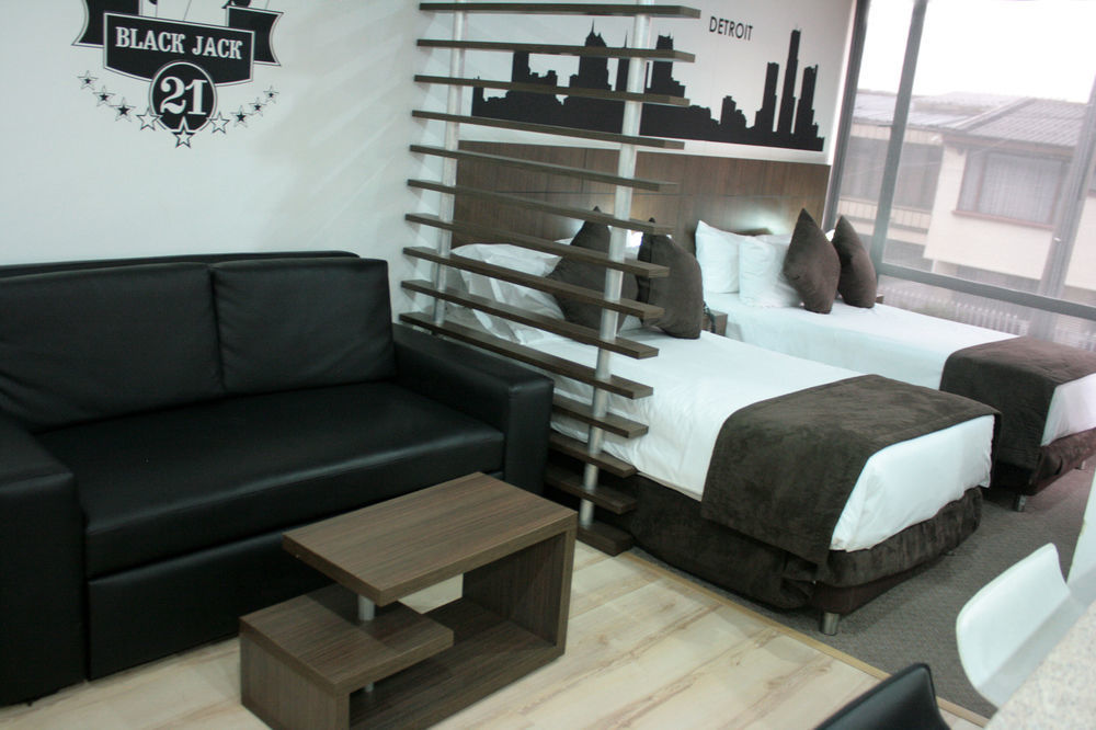 Hotel Apartamentos Regency La Feria Bogota Buitenkant foto