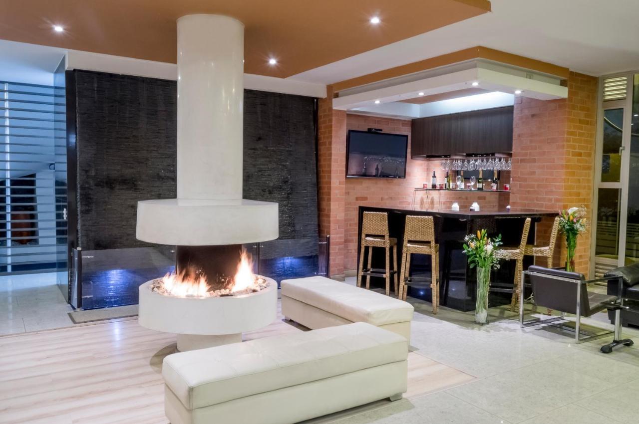 Hotel Apartamentos Regency La Feria Bogota Buitenkant foto